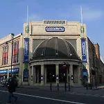 Brand New 2 Bedroom 2 Bath Flat At Brixton Station And O2 For Max 8 Guests