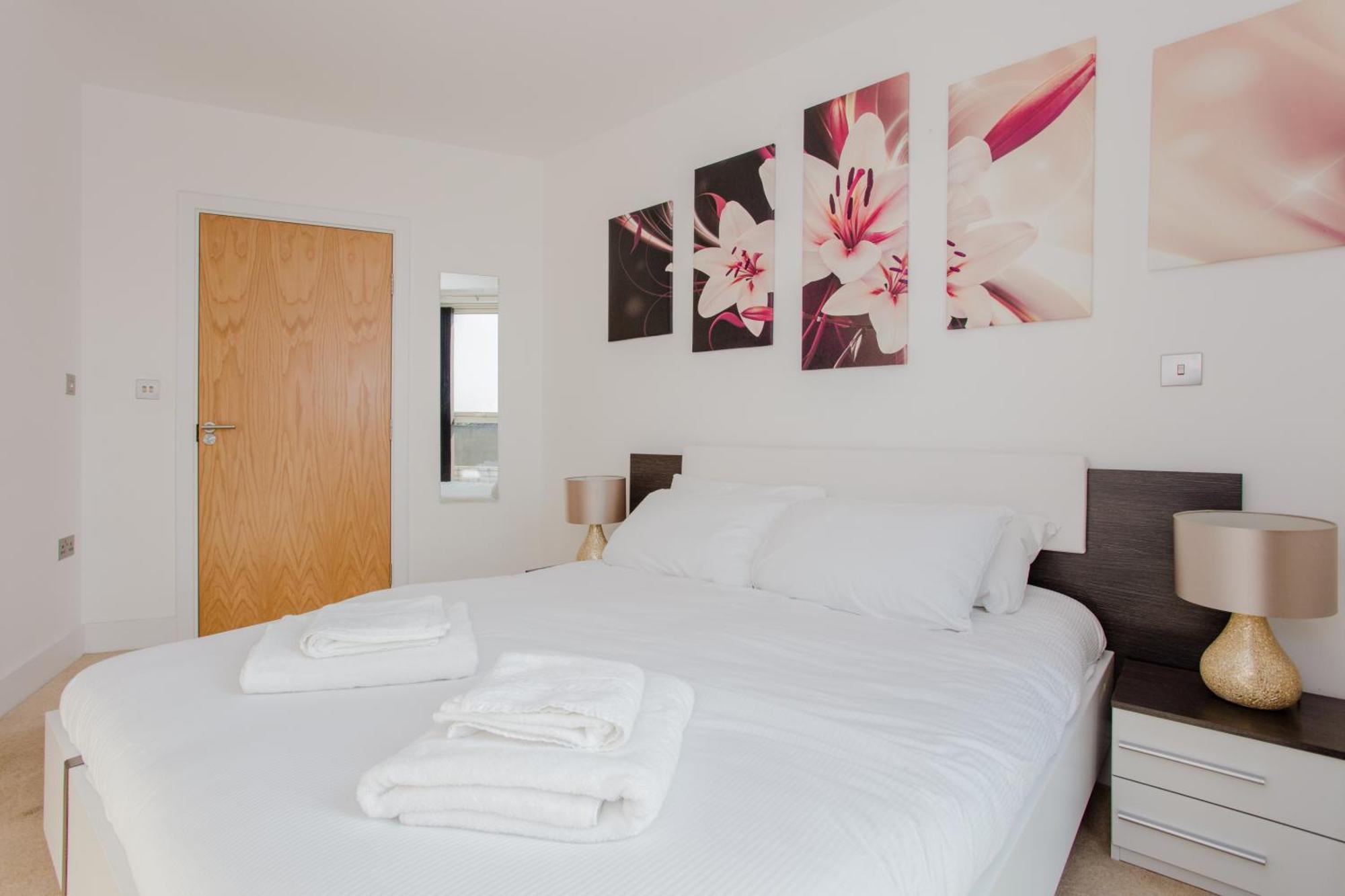 Brand New 2 Bedroom 2 Bath Flat At Brixton Station And O2 For Max 8 Guests Apartment