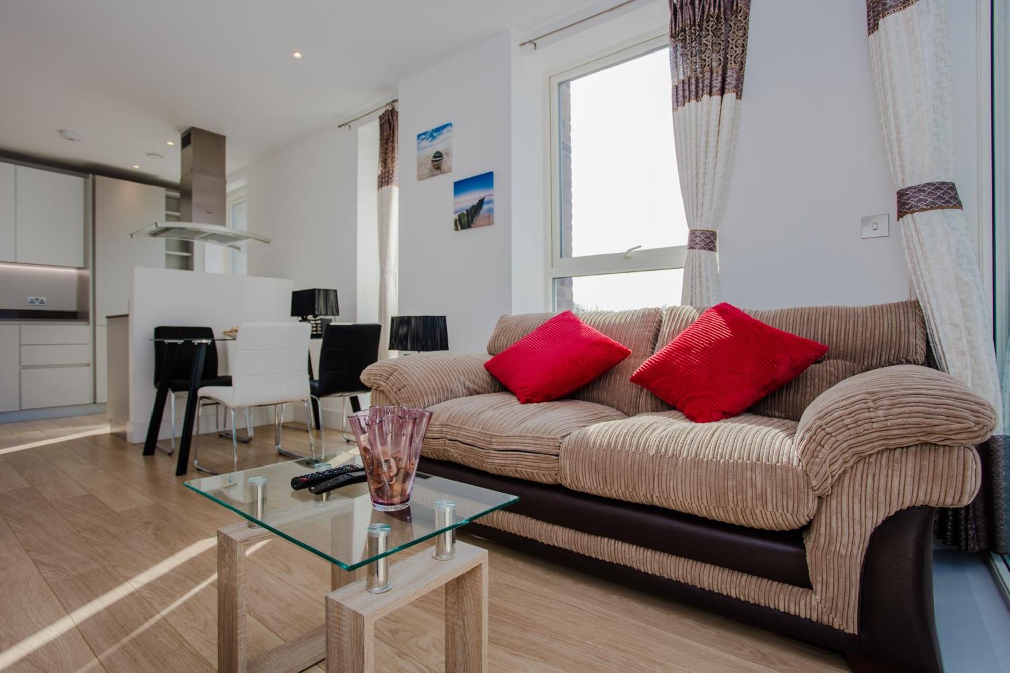 Brand New 2 Bedroom 2 Bath Flat At Brixton Station And O2 For Max 8 Guests *
